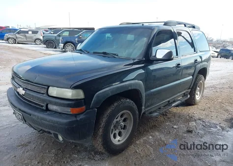 2002 Chevrolet Tahoe Z71 z USA, uszkodzony, nr VIN 1GNEK13Z62R212827